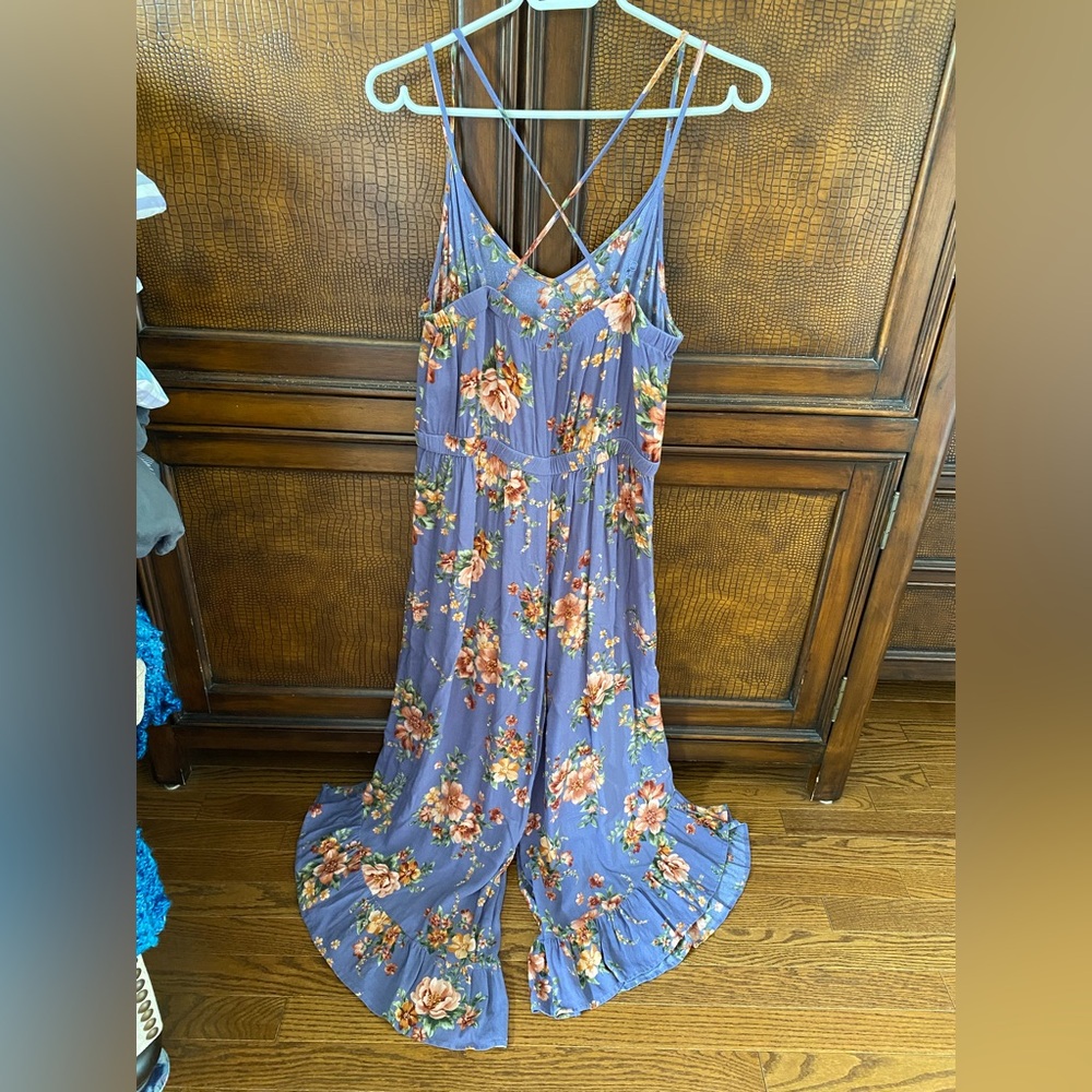 Wide leg flowy floral jumpsuit